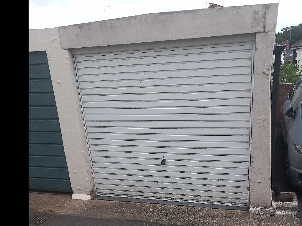 Garage image 2